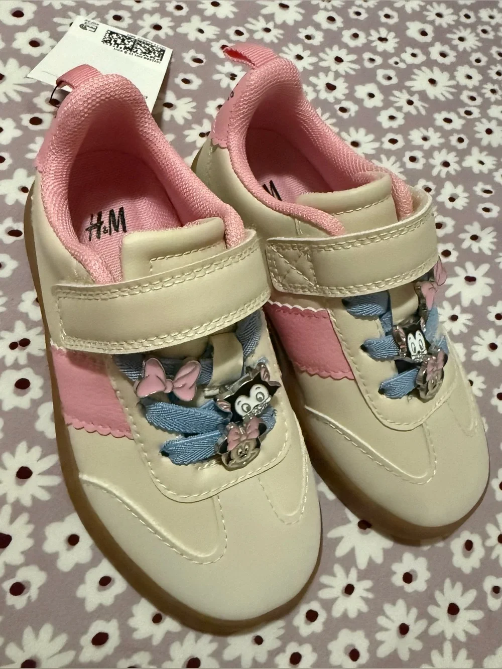 NWT Toddler girl minnie mouse sneakers